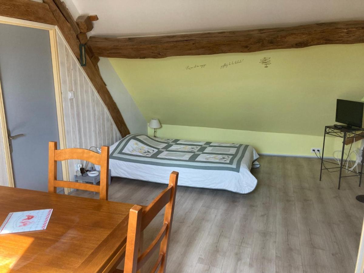 Le Calme A La Campagne Apartment Besson Ngoại thất bức ảnh